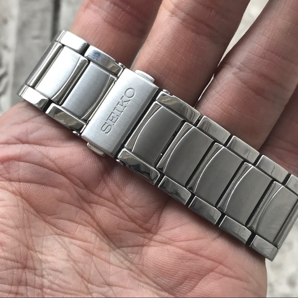 Seiko 40mm chronograph stainless steel watch - Picture 3 of 5