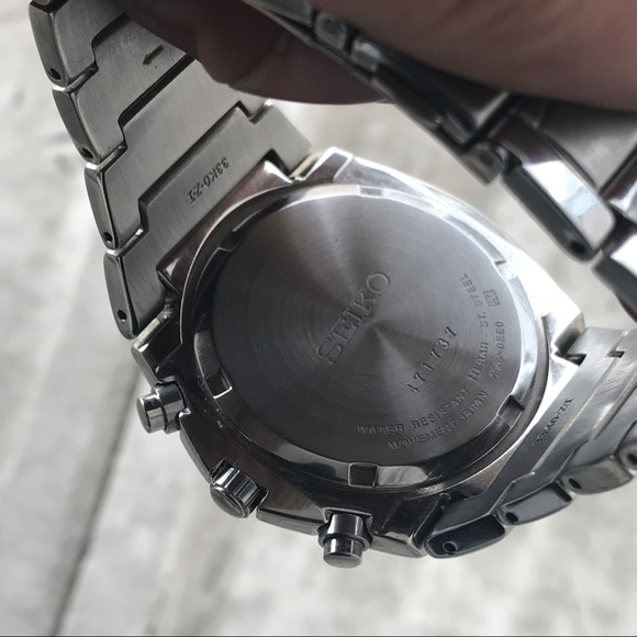 Seiko 40mm chronograph stainless steel watch - Picture 5 of 5