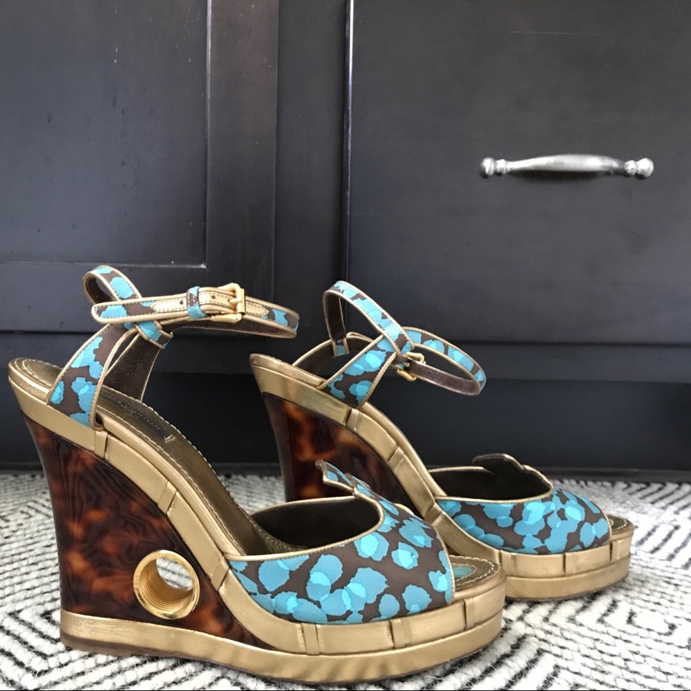 Auth Louis Vuitton Platform sandals