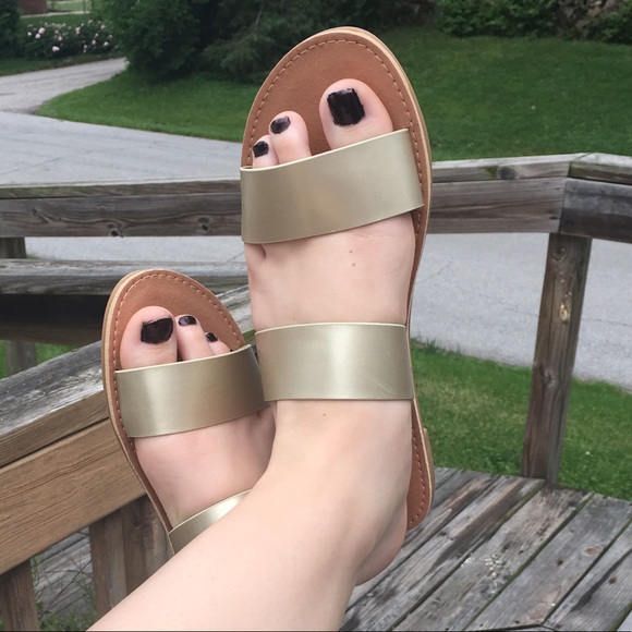 Matte Gold Leather Sandals! NEW! - Picture 3 of 7