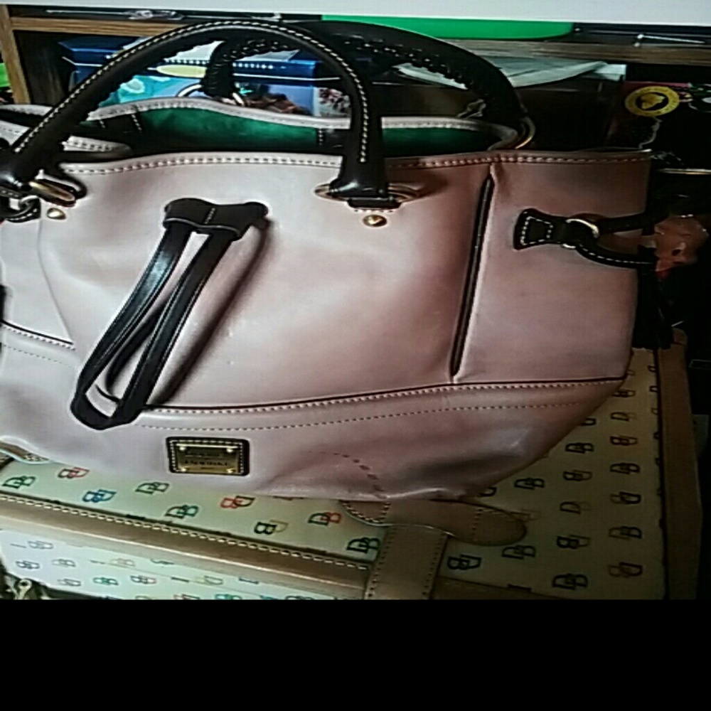 Dooney for Tracy Hollstein-McDonnell only