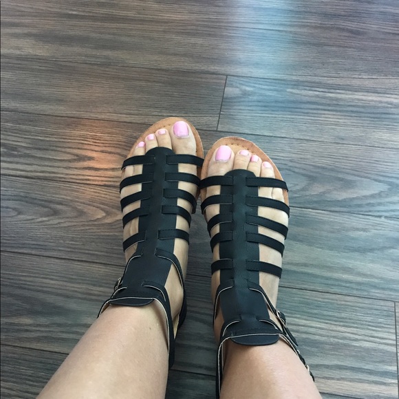 ASIA Black Gladiator Sandals - Picture 3 of 9