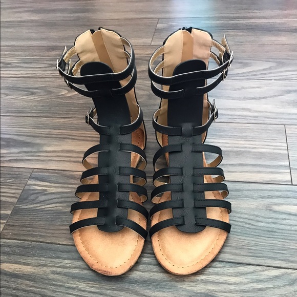 ASIA Black Gladiator Sandals - Picture 5 of 9