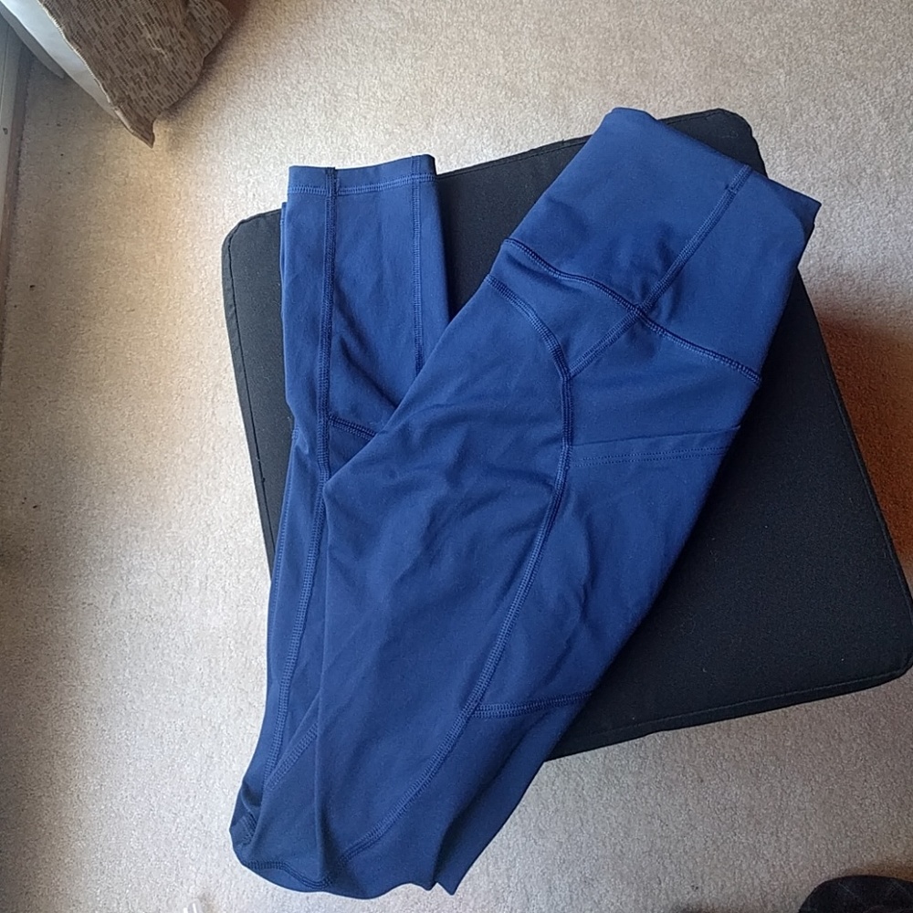 Blue VSX knockout pocket leggings