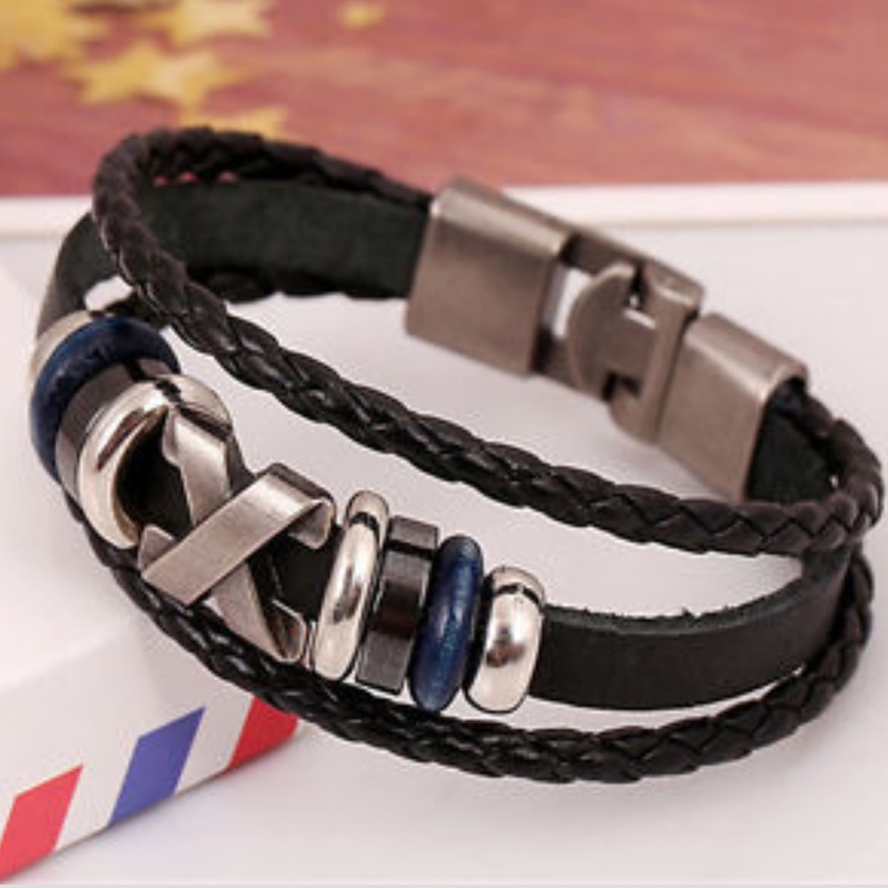 🍀NEW🍀  X- Charm, leather bracelet