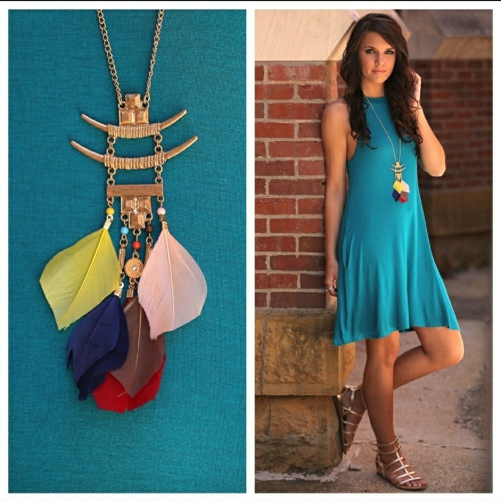 SALE 🍒Vibrant Feather Statement Combo 🌈