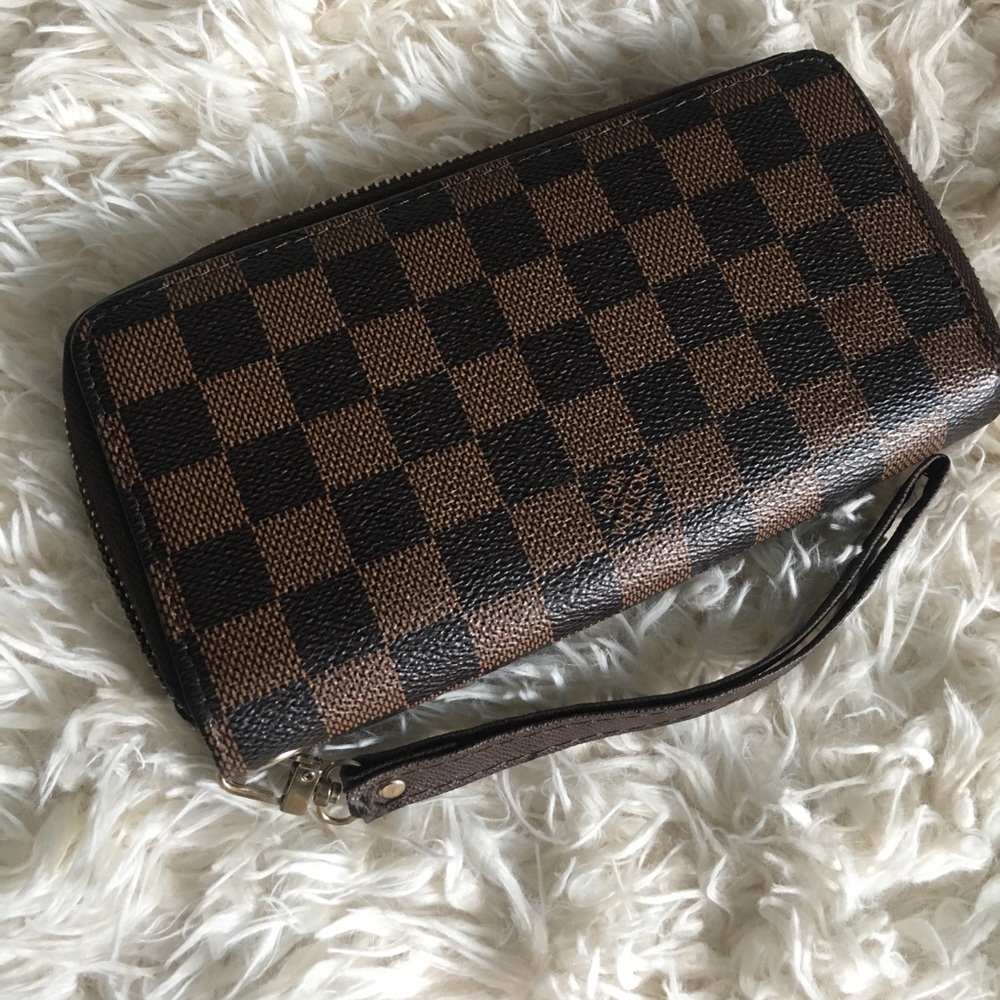 Brown wallet inspired 🍂
