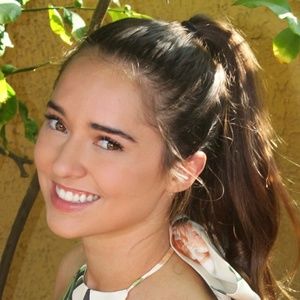 Meet your Posher, Abbey