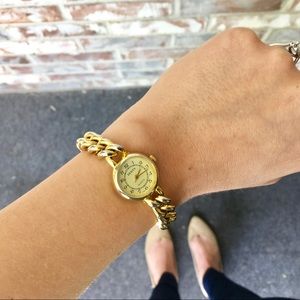 Desta Vintage Gold Watch ⏱