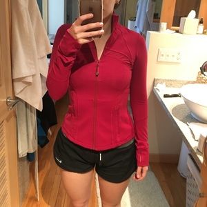 NEVER WORN Mulberry Lululemon Zip up