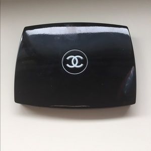 Chanel Double Perfection Lumiere Powder #20