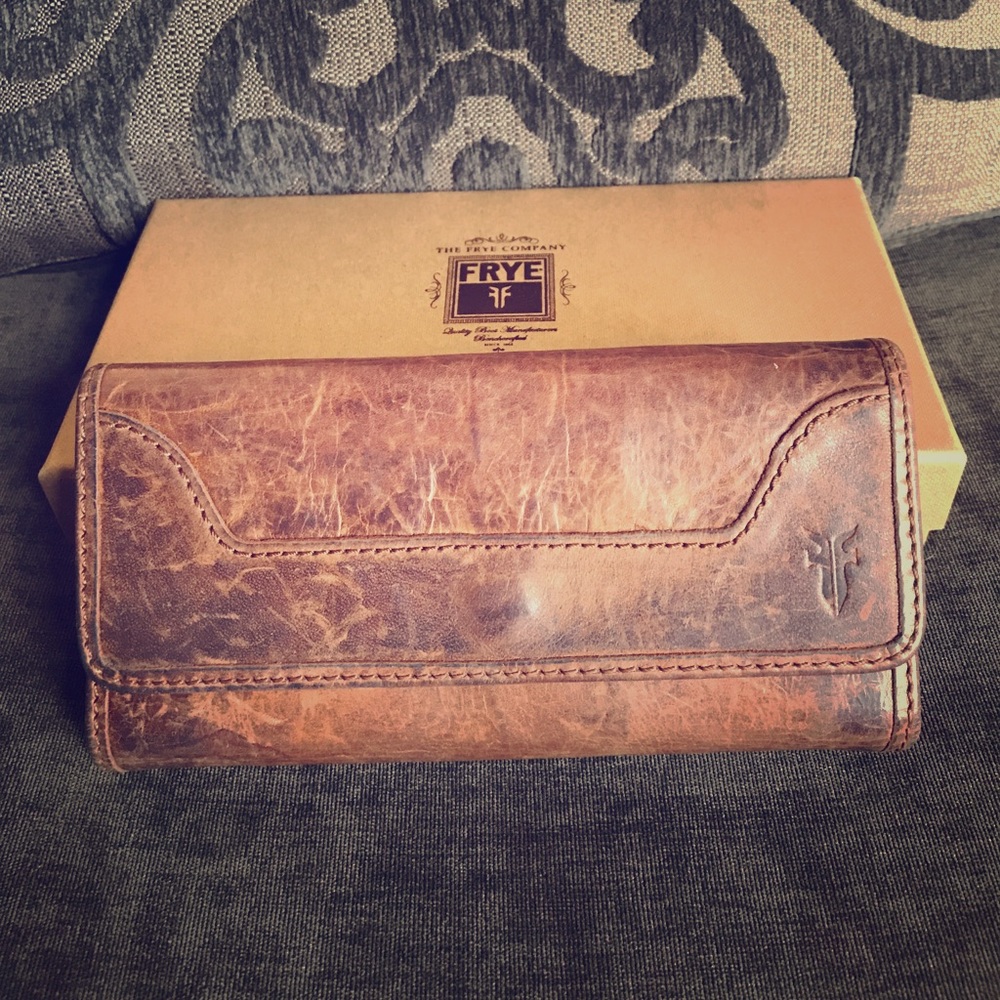 Melissa Wallet in Cognac