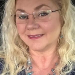 Meet your Posher, Mikki