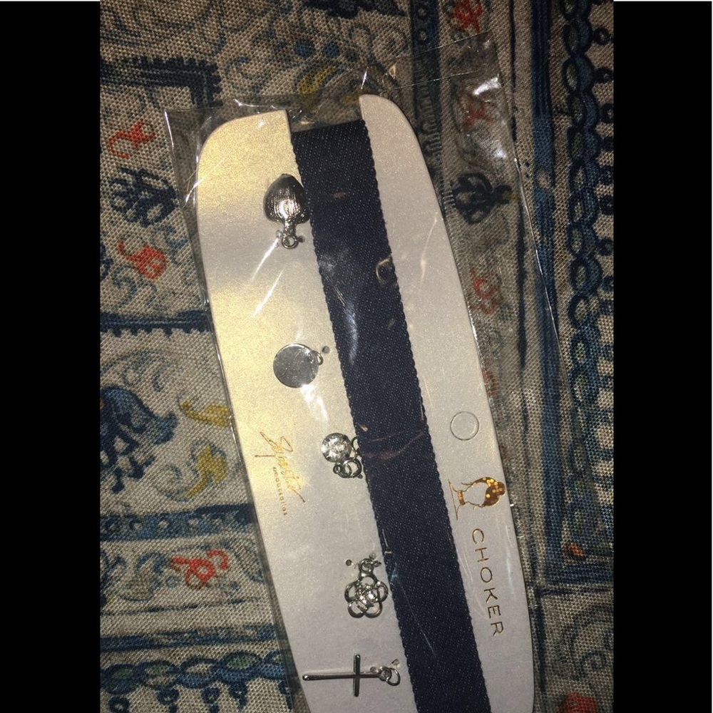 TRENDY CHOKERS BUNDLE