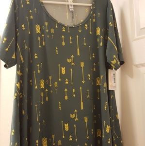 LULAROE Large Perfect T