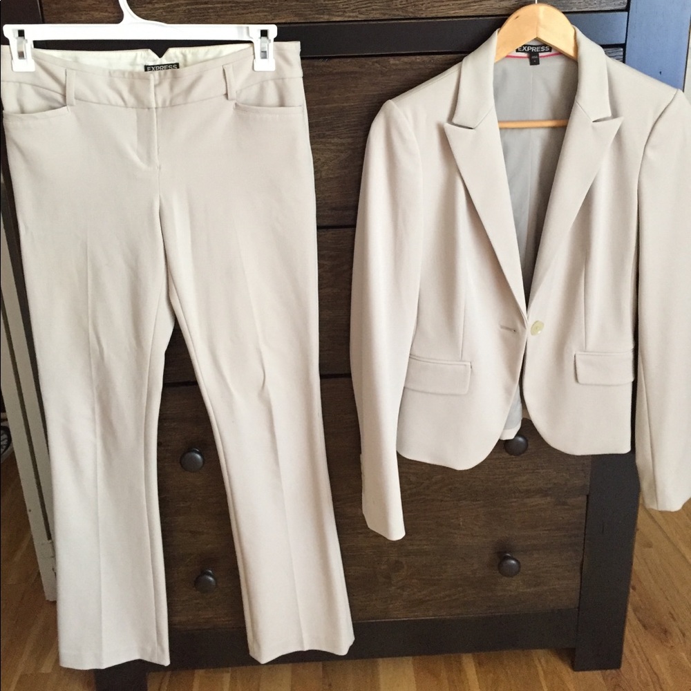 Express suit
