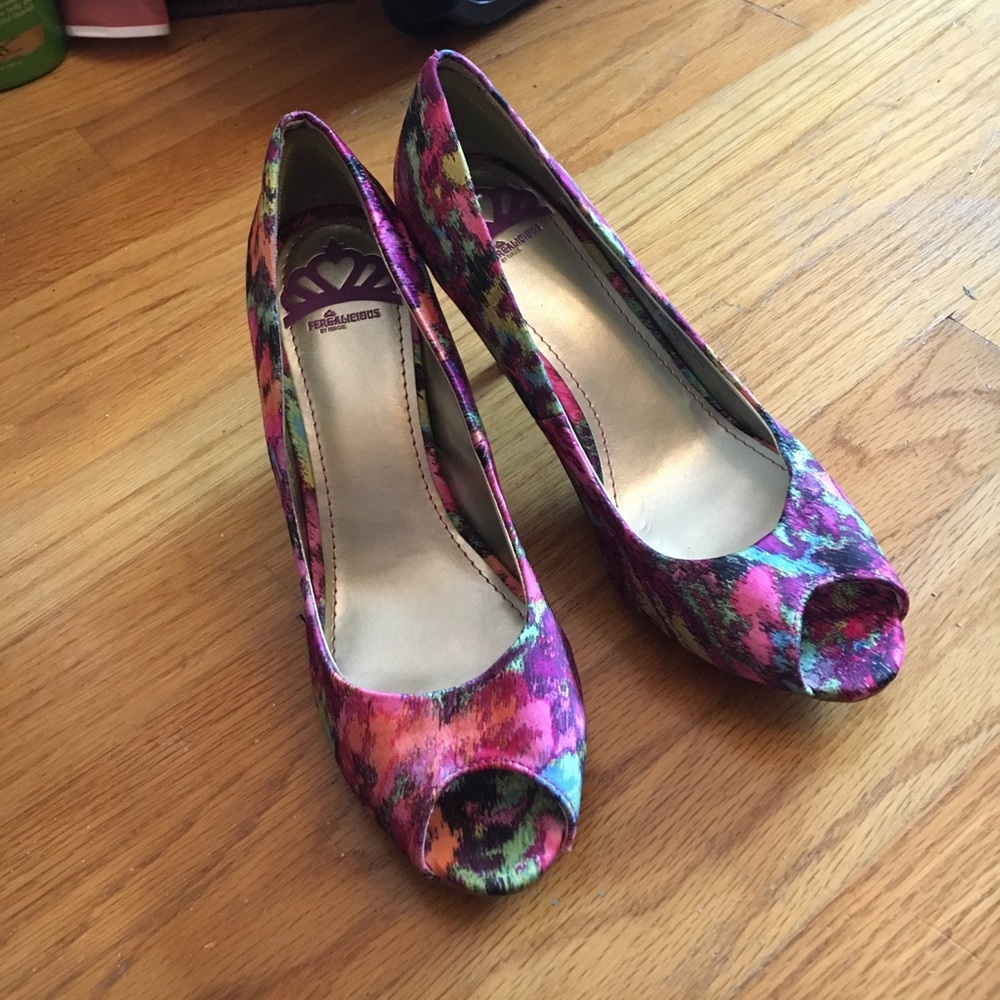 Multicolored floral peep toe heels!