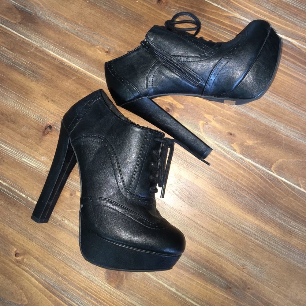Platform booties - Picture 2 of 4