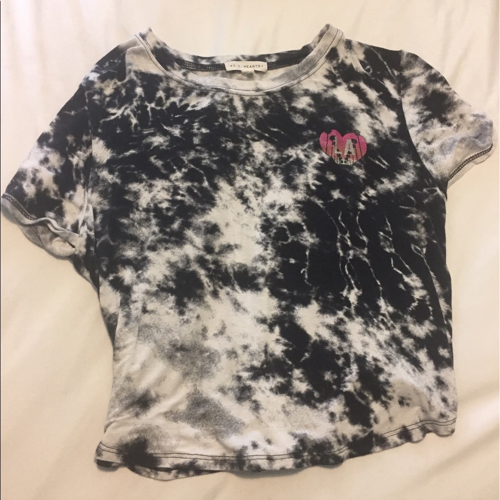 L.A. HEARTS (pacsun) crop.