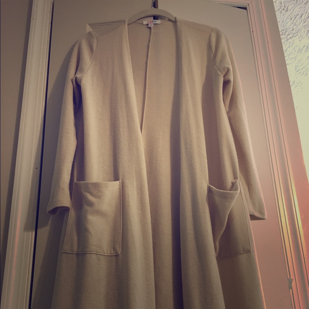 LuLaRoe Cream Sarah!!!