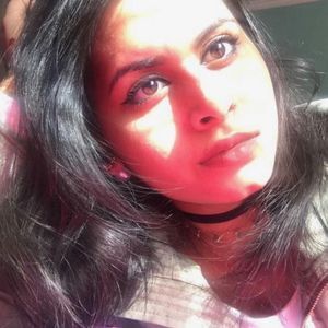 Meet your Posher, Naeema