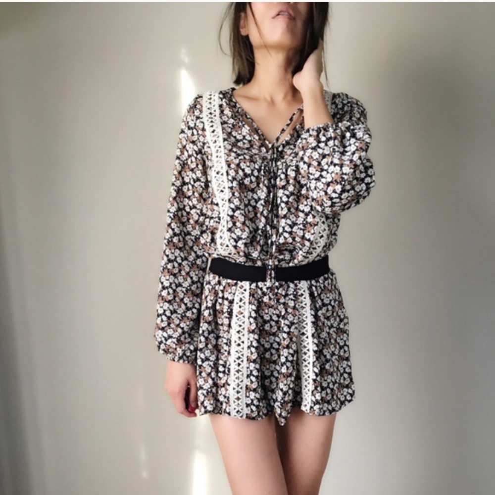 Bohemian luxe float dress with crocheted detailing - Picture 2 of 4