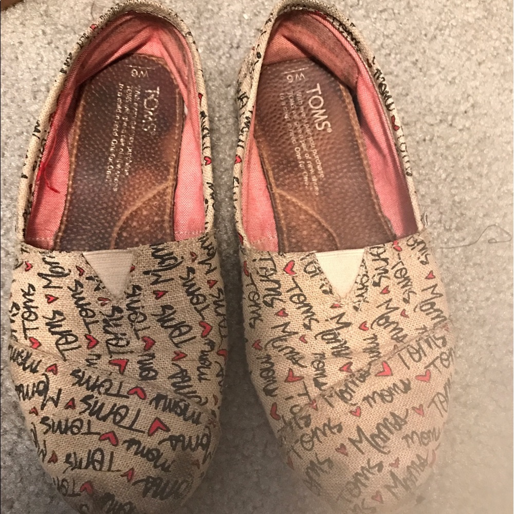 Toms in size 6