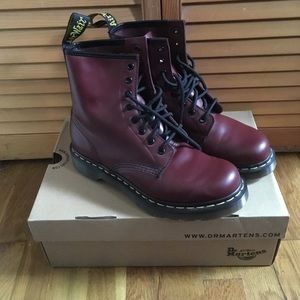 Women's Doc Martens (Cherry Red Rouge) size US 8