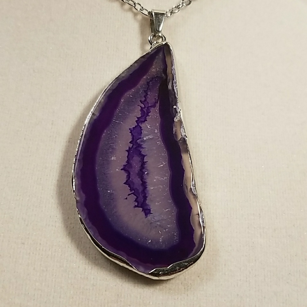 Purple Agate Pendant Necklace - Picture 1 of 3