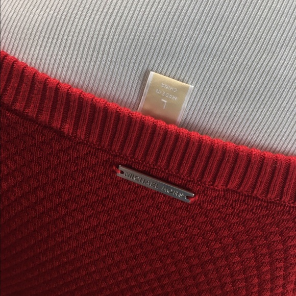 Michael Kors Cold-Shoulder - Picture 4 of 6