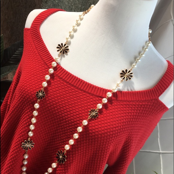 Michael Kors Cold-Shoulder - Picture 5 of 6