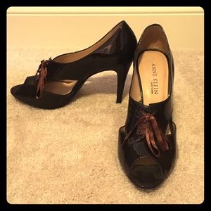 Leather Peep-Toe Chocolate Pumps