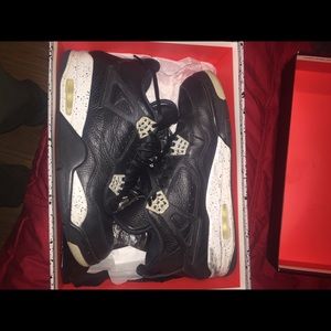 Jordan 4s