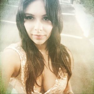 Meet your Posher, Debbie