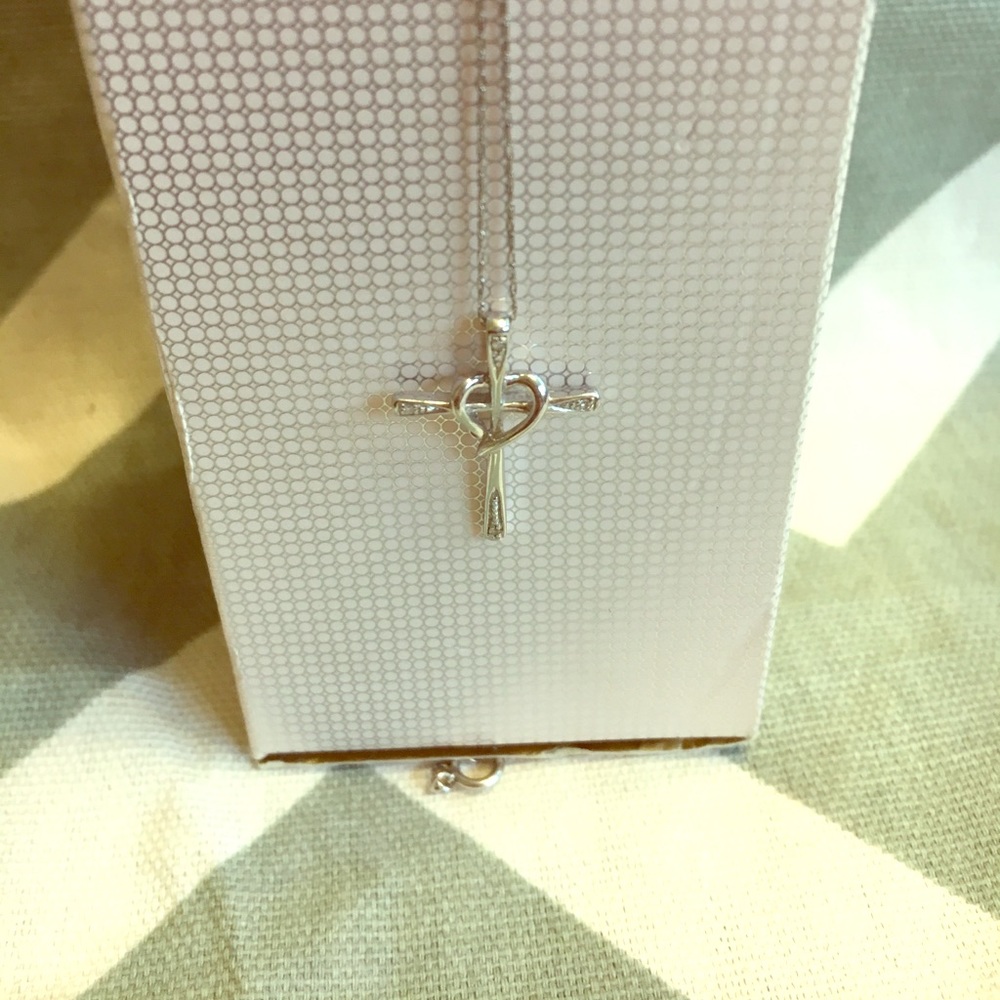 ⬇️kay Jewelers Diamond Cross & Heart Necklace