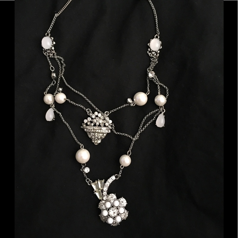 Betsey Johnson crystal and pearl necklace
