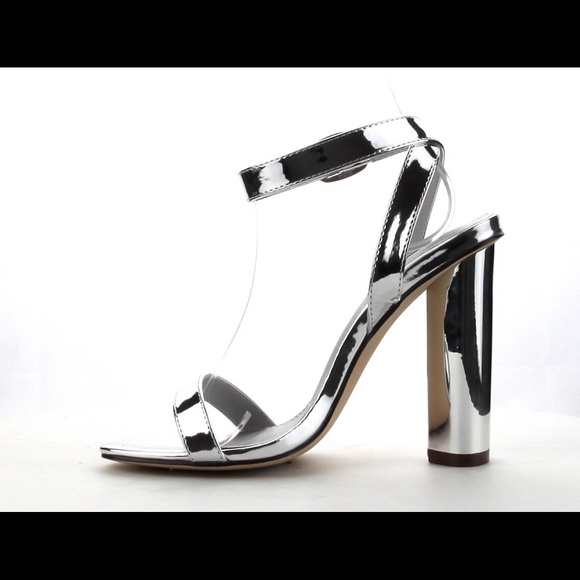 Ladies Silver ankle strap high heels sandal. - Picture 5 of 8