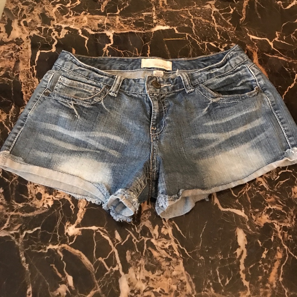 (Bundled in a trade)**Maurice's Shorts