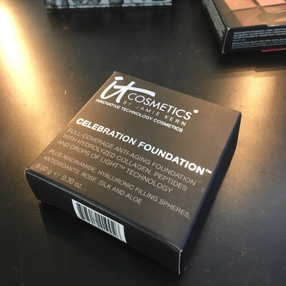 It Cosmetics Celebration Foundation NIB