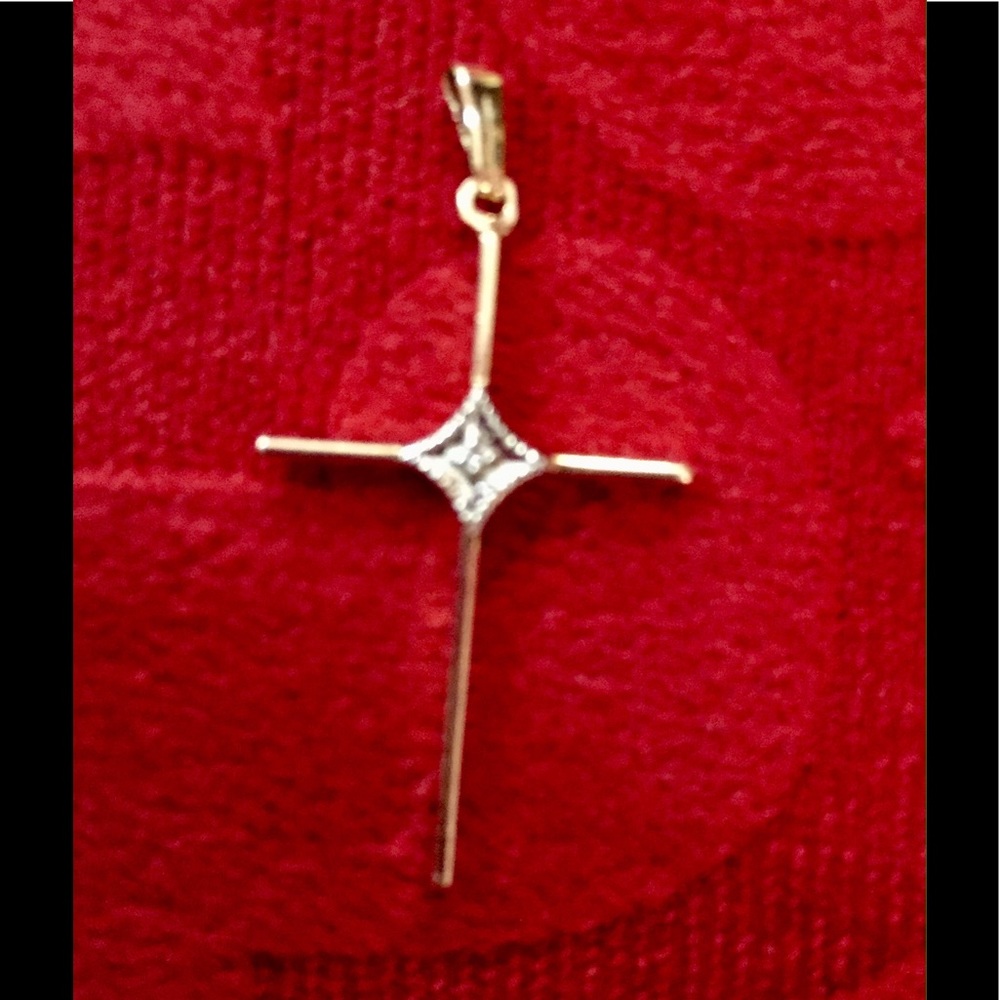 14 kt Gold Cross