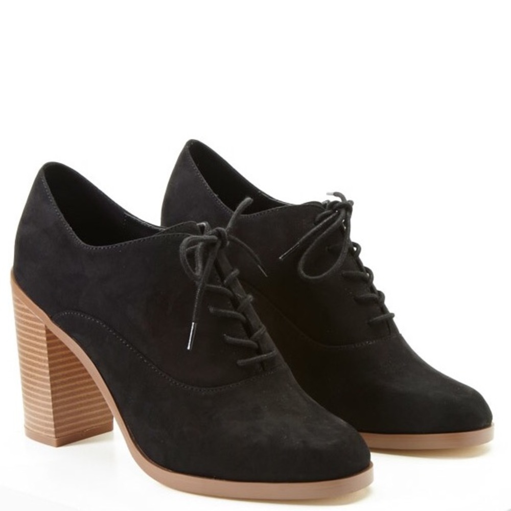 Brand new black heels!