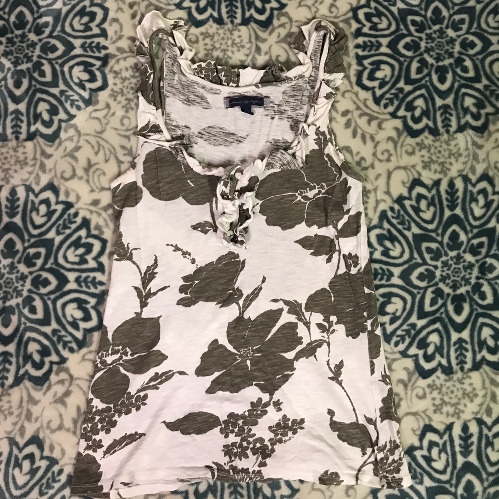 American Eagle Floral Tank NWOT