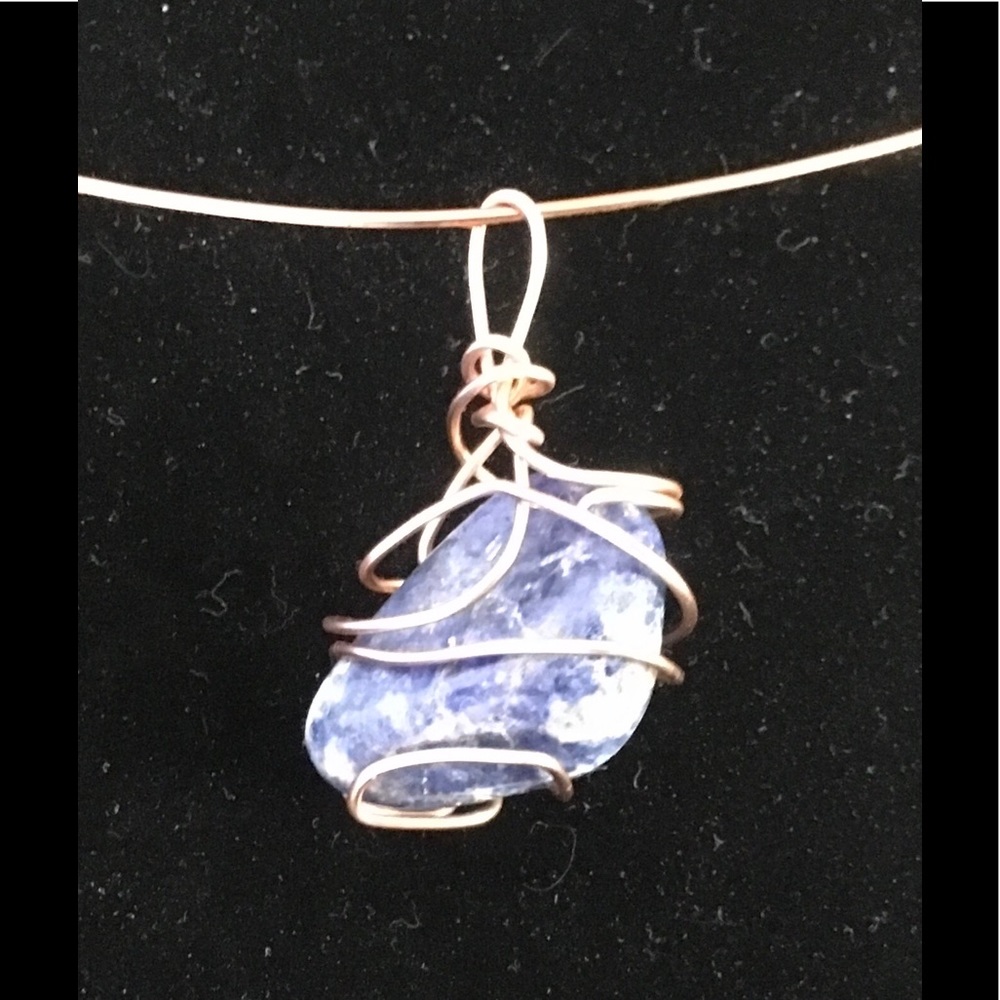 Beautiful 🌺Blue Agate Stone with Copper!🌺NWT!