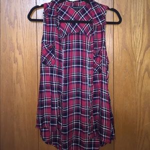 Plaid sleeveless button down top