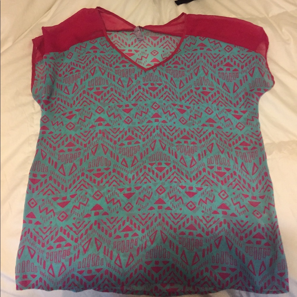 Women's tribal top