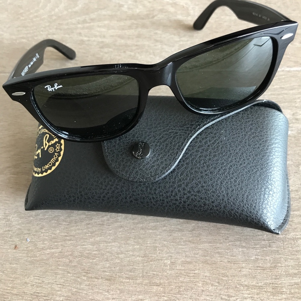 Wayfarer ray ban sunglasses