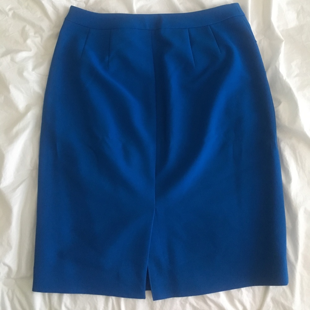 Gorgeous cobalt blue skirt - Picture 2 of 8