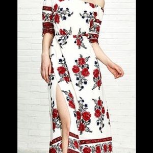 Off shoulder Floral Print dress! Boutique