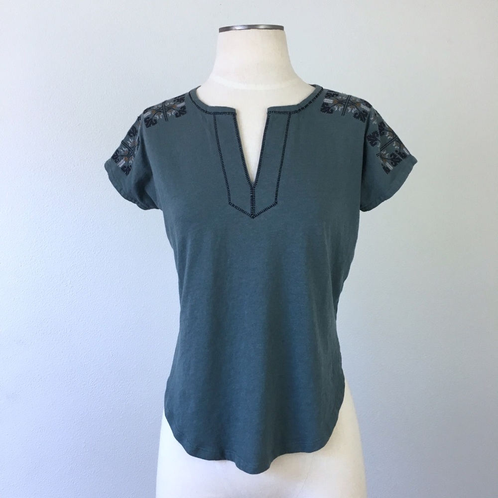 Madewell- Teal Embroidered V Split Side Tee SZ XS