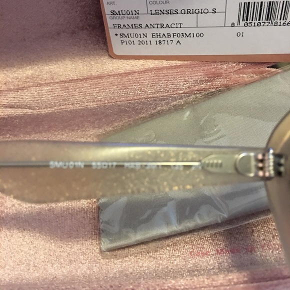 Authentic MIU MIU SUNGLASSES - Picture 5 of 8